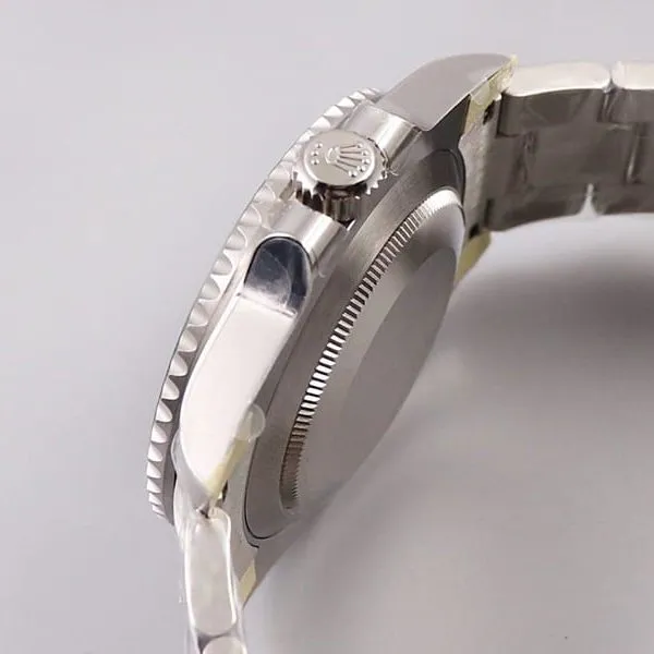 Rolexreplica watch ZZStarbucks Submariner no longer worries about color difference back cover picture