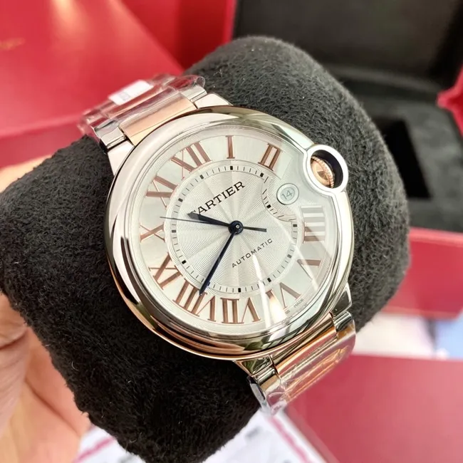 top-tier watch Cartier men's white dialsteel bracelet 42mm fully automatic movement blue balloon series watch front view
