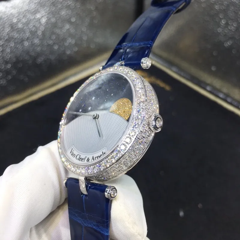 Van Cleef & Arpels ladies' watch South African real diamond blue crocodile leather back cover picture