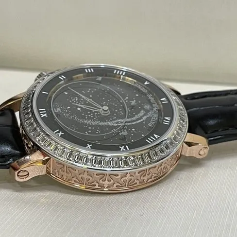 Patek Philippetop-tierhigh-quality watch men's black dial black belt South African T square diamond leather strap watch front view