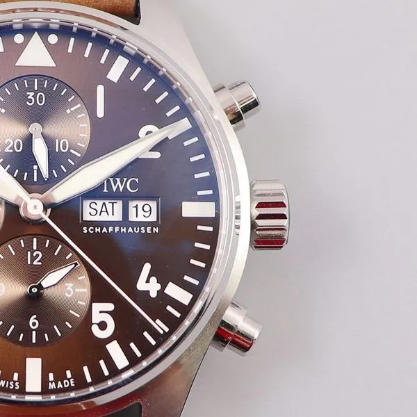 IWC watch IWC3777 pilot chronograph series watch bracelet picture