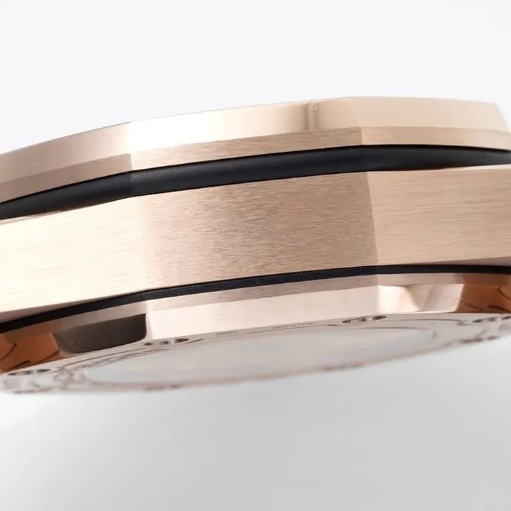 Audemars Piguet ceiling watch, apf offshore watch, front view