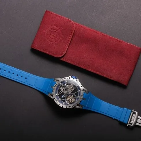 JB factory top-tier watch Roger Dubuis automatic movementtourbillon men's black dial blue rubber strap king series watch front view