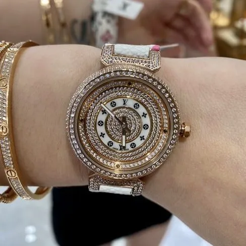 Louis Vuitton women's premium Swiss quartz