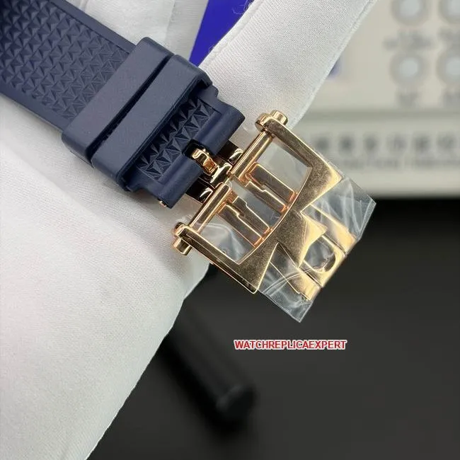 top-tier watch TW factory travels all over the world Vacheron Constantin gold plate perpetual calendar 4300V caseback live photo