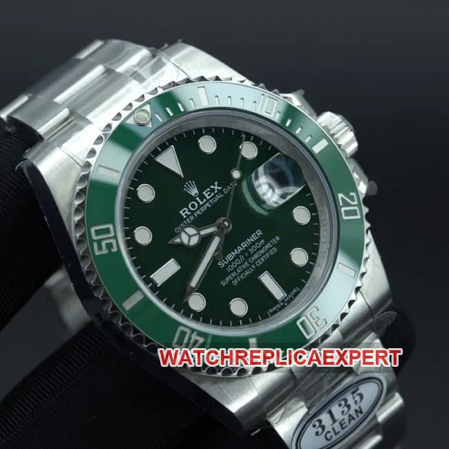 Clean FactoryRolextop-tier watch men's green dialsteel braceletStarbucks Submariner40mmautomatic movementfront view