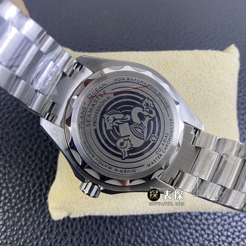 SBF factory OmegaSeamastersuper watch men's blue and black gradient disc steel bracelet model pictures and prices front live photo