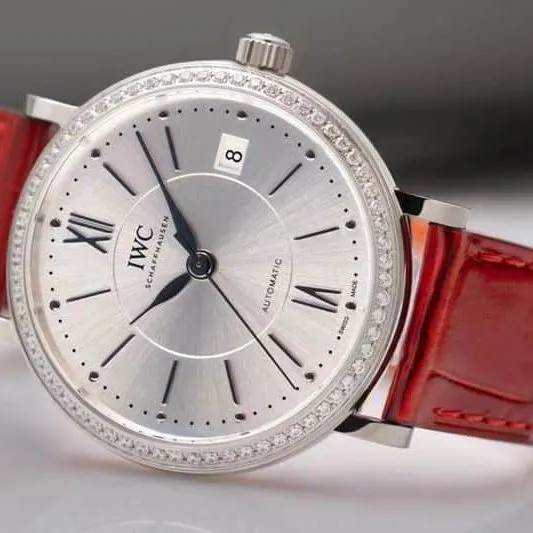 IWC's masterpiece women's watch Portofino top-tierladies' watch front view