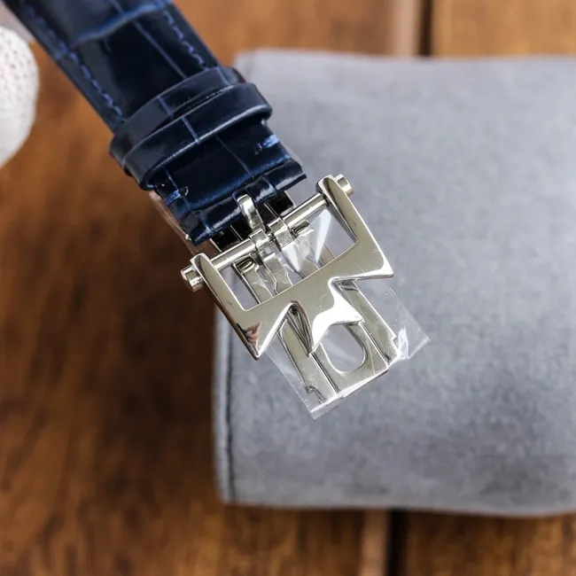 TW factory top-tier replicaVacheron Constantinhigh-quality watch men's blue dial blue belt heritage series mechanical leather strap perpetual calendar multi-function watch detail shots