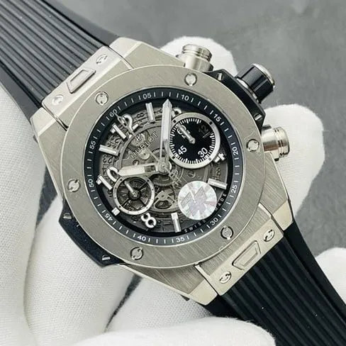 top-tier replicaHublot Big Bang Series 44MM silver case black rubber watch front view