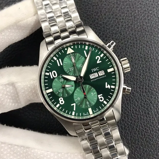 AZIWC top-tier watch 41MM green dial pilot IW388104 series fully automatic movementsteel bracelet front view