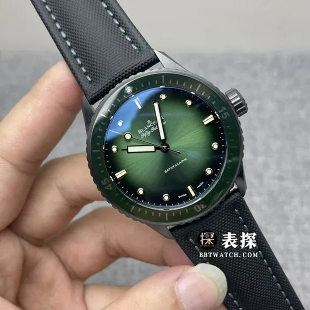 GF FactoryBlancpain Fifty Fathoms 5000top-tier 1:1super watch men's green dialleather strap picture and price caseback live photo