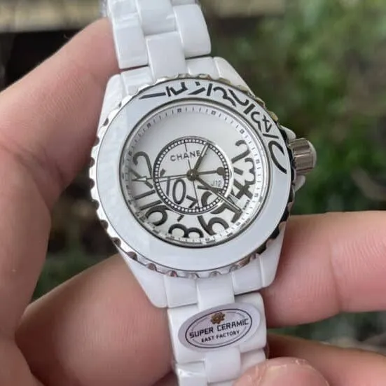 top-tier replicaEASTChanelJ12 series ladies watch front view