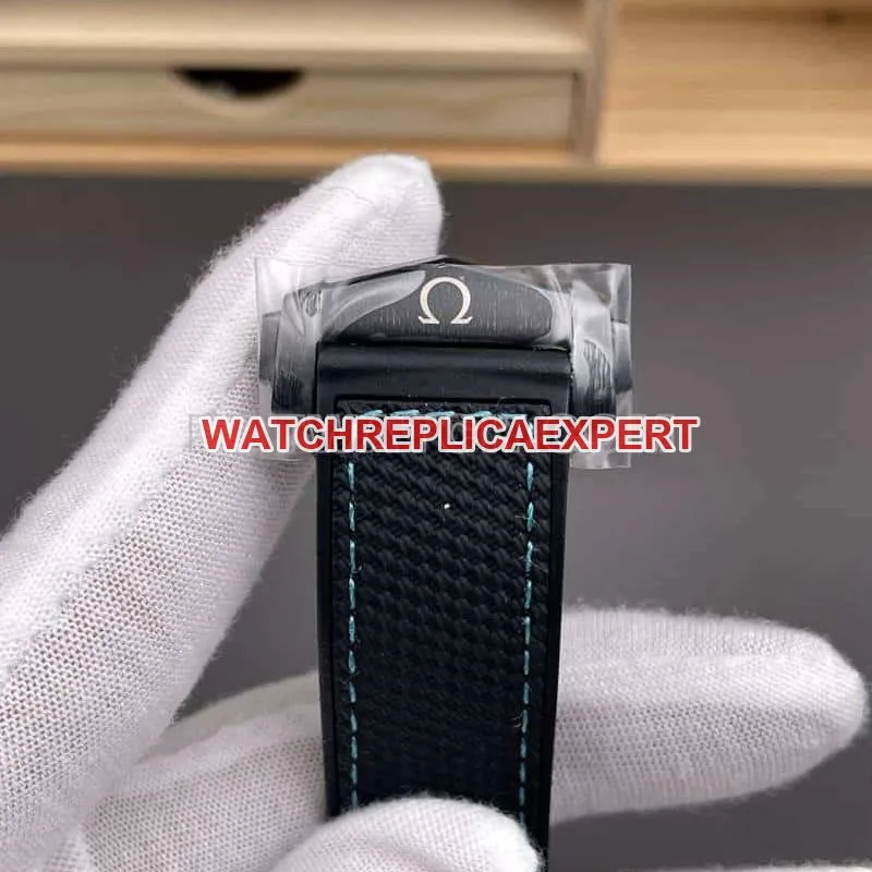 VS FactoryOmegaSeamastertop-tier replicablack dial600m world time 215.92.46 wearing live photos