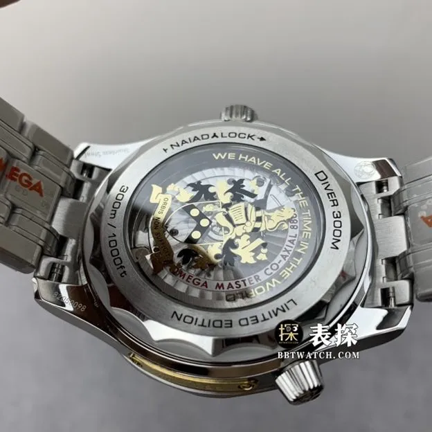 OR factory OmegaSeamastertop-tier watch men's black dial laser engraved barrel pattern steel bracelet model pictures and prices caseback live photo