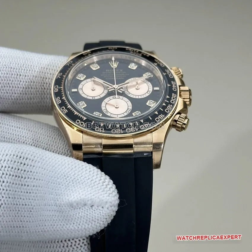Clean FactoryRolexDaytonasuper cloneblack dialrose gold rubber model 126515front live photo