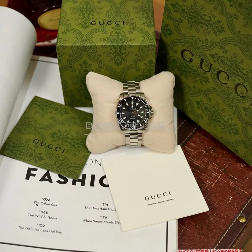 Gucci super clone2024 new black dialsteel bracelet model YA136353front live photo