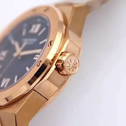 top-tier replicaChopardhigh-quality watch men's blue dial gold steel braceletALPINE EAGLE series 41mm automatic movement watch front view