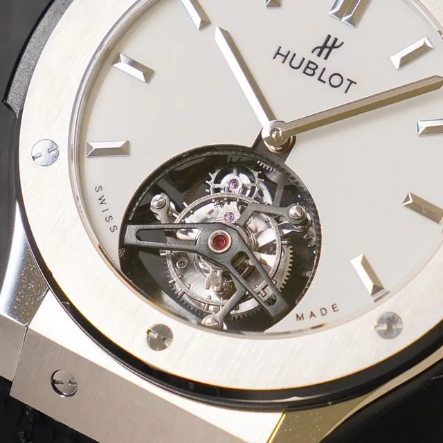 Hublothigh-quality watch (Hublot) classic fusion DX-FACTORYtourbillon series watch side view