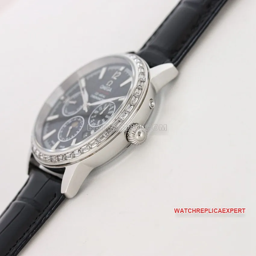 OmegaSeamastertop-tier 1:1high-quality white black dialleather strap model 210.30.42.20.01.021front live photo