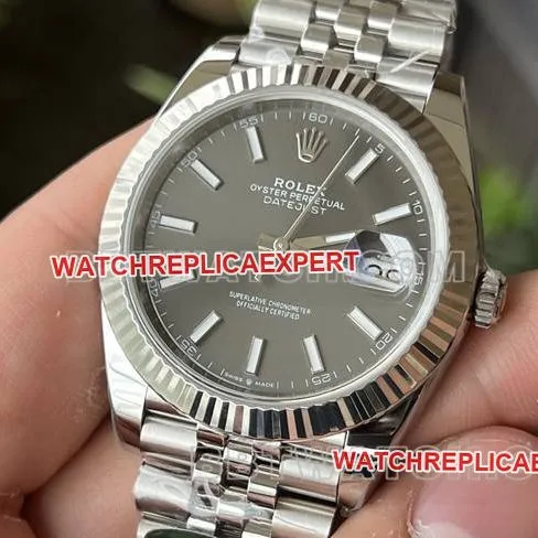 1:1replica watch ERF factory Rolex log gray plate 3235 mechanical 41mmfront live photo