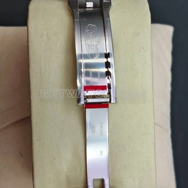 collectible watch oyster perpetual color dial 36mm 126000front live photo