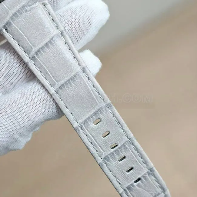 collectible watch CODE 11.59Audemars PiguetAPS factory silver gray plate 4401 mechanical 26393front live photo
