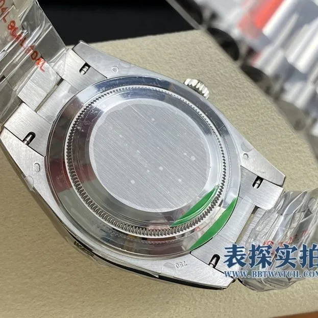 How much does Rolexday displayDatejust40mm cost?