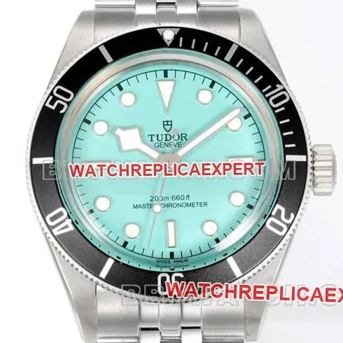 Tudor1:1replica watch 3T factory Biwan ice blue dial 41mm stainless steel steel bracelet model front live photo