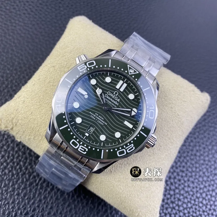 ZF FactoryOmegaSeamaster1:1super watch men's green dialsteel bracelet picture and price front live photo