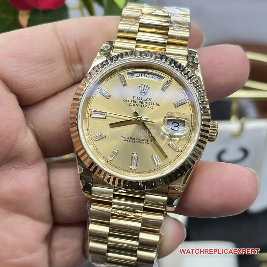 GM FactoryRolexDay-Date type top-tier 1:1super champagne tray m228238-0005front live photo
