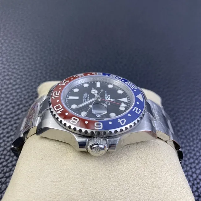 Rolextop-tier watch men's black dialsteel braceletGMT-Master type automatic movement watch three-bead belt front view
