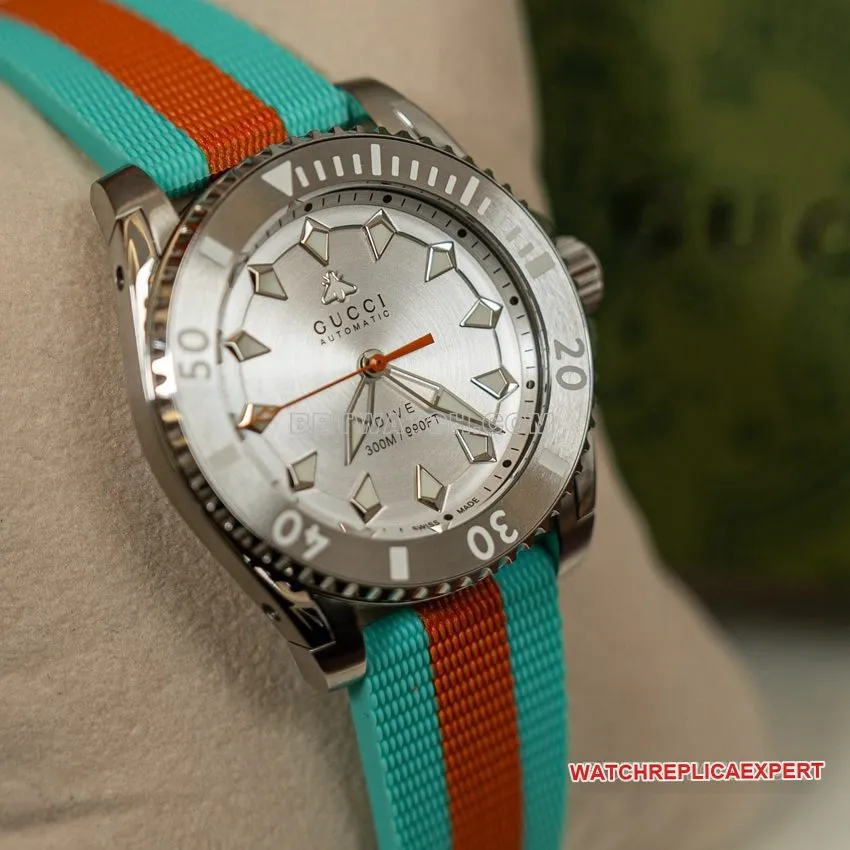 Gucci 1:1super clone2024 new silver white dialYA136351front live photo