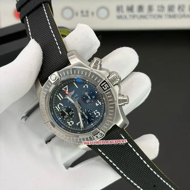 top-tier watch BLS factory Avenger Breitling gray plate chronographfront live photo