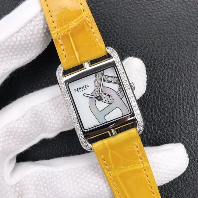YFtop-tier watch Hermès white dial yellow belt quartzleather strap women's watch front view