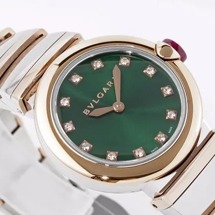 top-tier replicaBvlgari women's green dialsteel braceletLVCEA series quartz watch front view