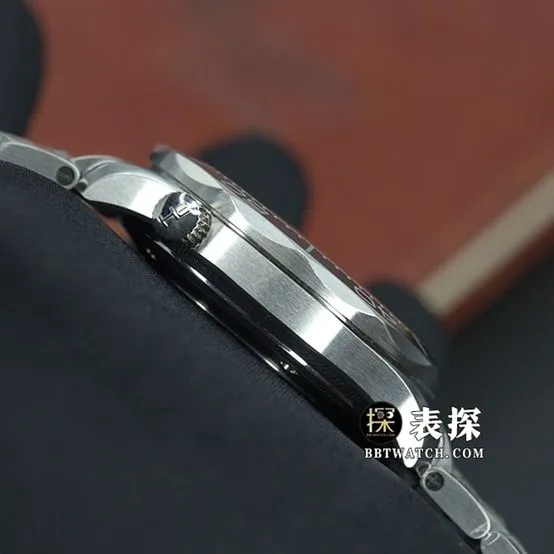 Omega classic watch, original Seamaster watch, front live photo