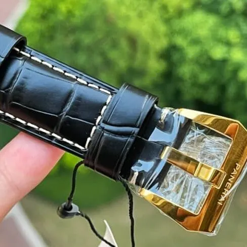 Dachang high-quality VSPaneraiPAM1115 yellow gold black dial men's watch front view
