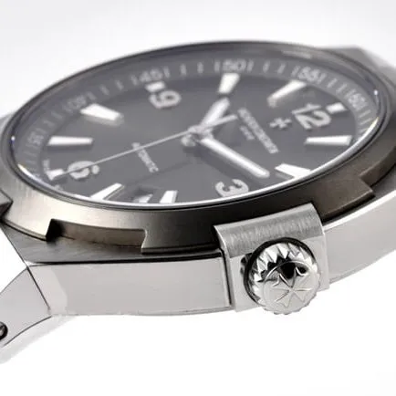 8F factory Vacheron Constantintop-tier watch Overseas series men's black dialsteel braceletautomatic movement watch front view