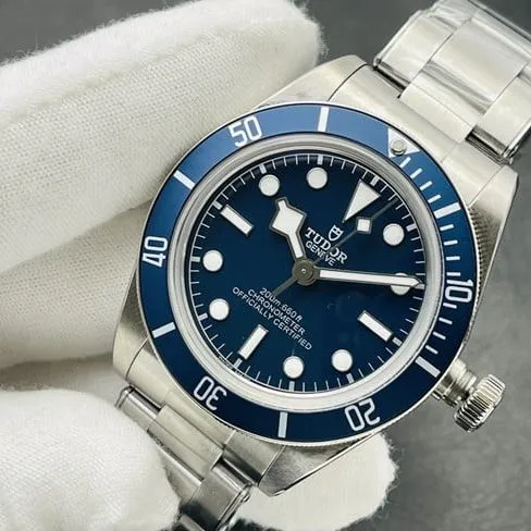 Top-tier 2017 Basel new Tudor Orchid watch side view
