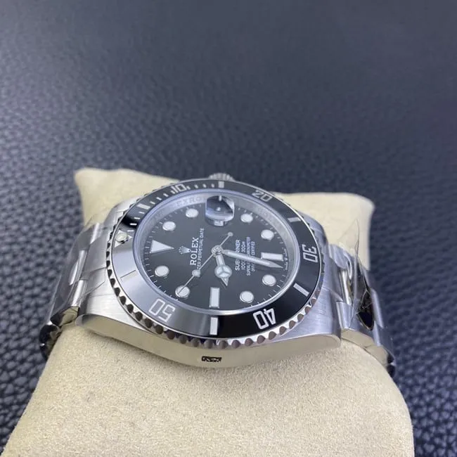 Clean FactoryRolextop-tier watch Black Submariner41mm men's black dialsteel braceletautomatic movement watch front view