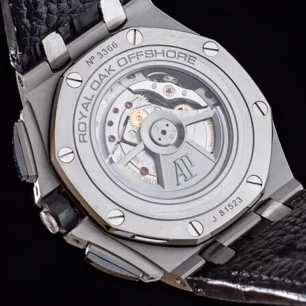 Dachang high-quality replicaAPFblack dialAudemars PiguetRoyal Oak offshore 26400 capped front view