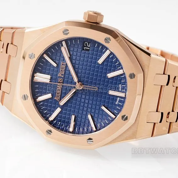APS factory Audemars PiguetRoyal Oak1:1top-tier watch blue dialrose goldsteel bracelet model 15510OR.OO.1320OR.03front live photo