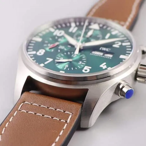 IWC watch IWC3777 pilot chronograph series watch detail shots