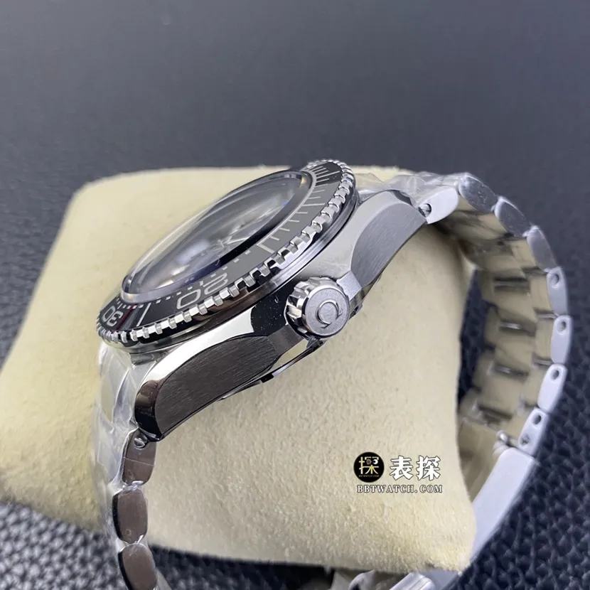 SBF factory OmegaSeamastersuper watch men's blue and black gradient disc steel bracelet model pictures and prices front live photo