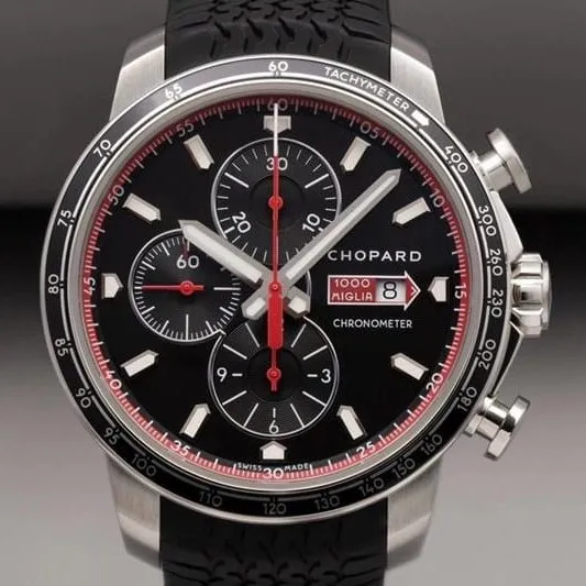 watch ChopardV7 factory boutique racing series black dial men's mechanical watch side view