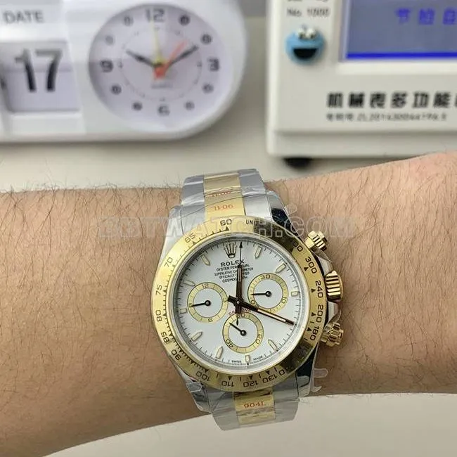 QF factory collectible watch DaytonaRolexwhite dial4131 mechanical gold bracelet wearing live photos