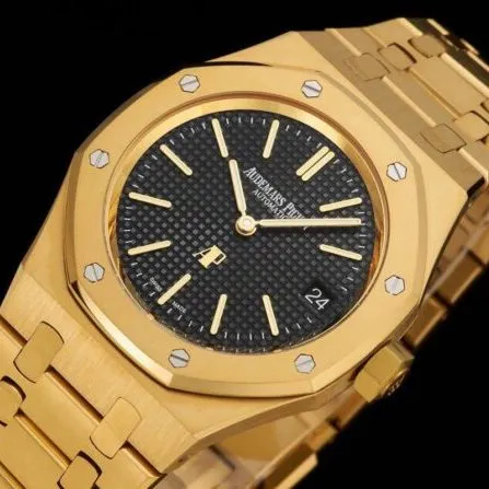top-tier watch Audemars PiguetRoyal Oak15202 super two-hand mechanical movement gold plate black bottom men's watch front view