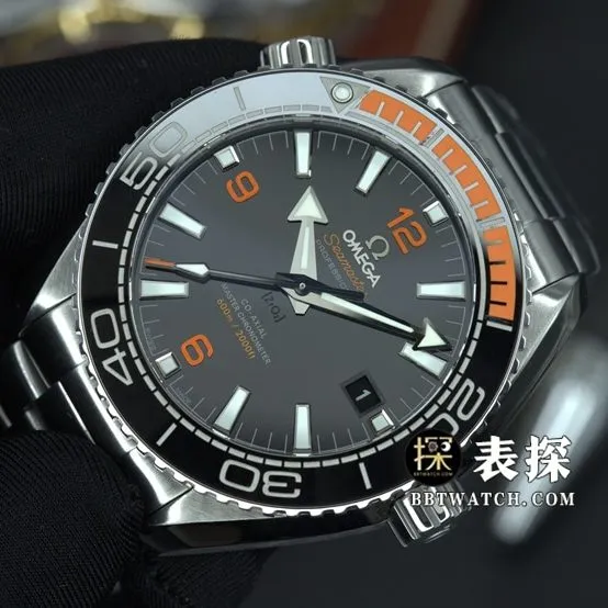 VS FactoryOmegaSeamaster Ocean Universe 600m Quarter Orange Watch Men's Steel Bracelet Model Pictures and Prices side live photo