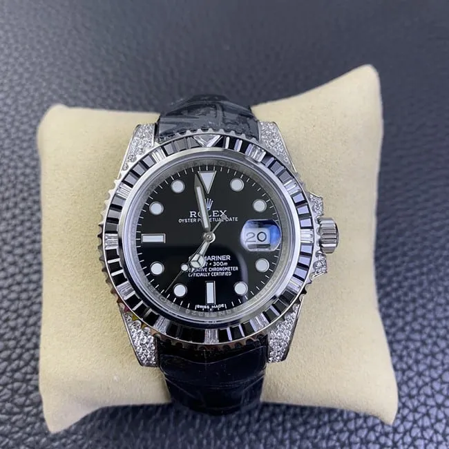 Rolextop-tier watch men's black dial black belt Submariner series fully automatic movementleather strap front view